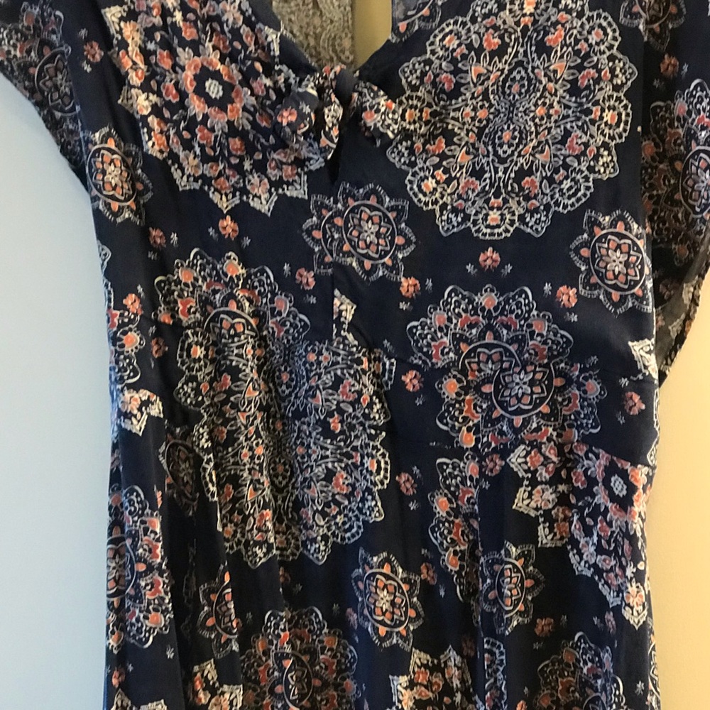 Well isn’t this fun! Skater dress, gorgeous!